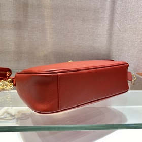 PRADA Новая модель с золотыми металлическими деталями, номер мод