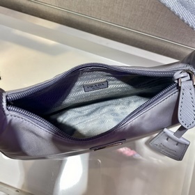 PRADA Модель： 1NE515 Сумка в форме полумесяца из импортной ткани