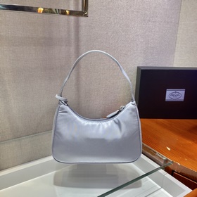 PRADA Модель： 1NE515 Сумка в форме полумесяца из импортной ткани