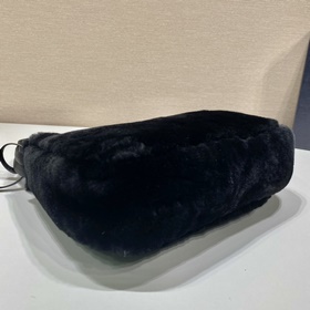 PRADA Пушистая сумка Hobo, обновленная версия/козья шерсть Эта с