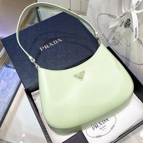 PRADA Новинка Ранневесенняя модель Hobo из гладкой телячьей кожи