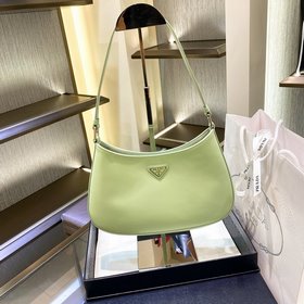 PRADA Новинка Ранневесенняя модель Hobo из гладкой телячьей кожи