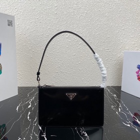 Prada (мини-версия) Новейшая женская сумка под мышку Модель： 1BC1