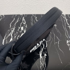 Prada Сумка Hobo с вышивкой Артикул： 1NE515 Вышивка Самая красив