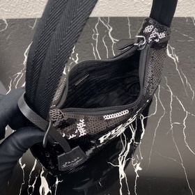 Prada Сумка Hobo с вышивкой Артикул： 1NE515 Вышивка Самая красив