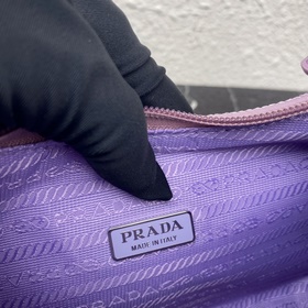 Prada Сумка Hobo с вышивкой Артикул： 1NE515 Вышивка Самая красив