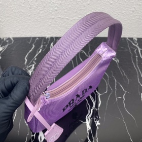 Prada Сумка Hobo с вышивкой Артикул： 1NE515 Вышивка Самая красив
