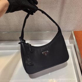 Prada Улучшенная версия сумки Hobo Артикул： 1NE515 Сумка в форме