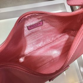Prada Улучшенная версия сумки Hobo Артикул： 1NE515 Сумка в форм