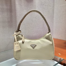 Prada Сумка Hobo обновленная версия Артикул： 1NE515 Сумка в форм