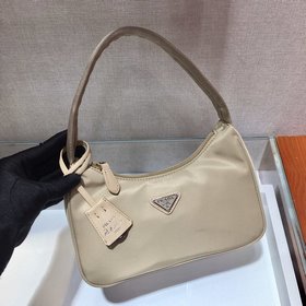 Prada Сумка Hobo обновленная версия Артикул： 1NE515 Сумка в форм