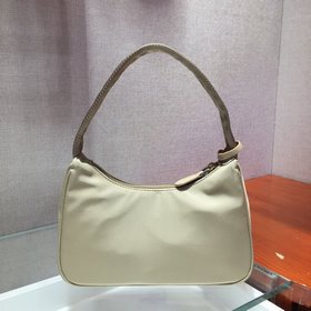 Prada Сумка Hobo обновленная версия Артикул： 1NE515 Сумка в форм