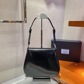 Prada  Большая сумка с клапаном/двумя ремнями Новая модель под м