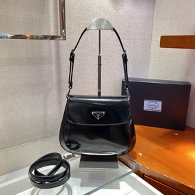Prada  Большая сумка с клапаном/двумя ремнями Новая модель под м