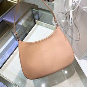 Prada  Новая весенняя модель сумки Hobo из гладкой телячьей кожи