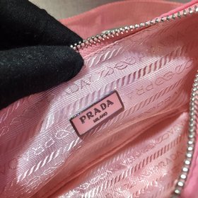 Prada с коробкой Новая модель нейлоновой сумки Hobo для ношения 