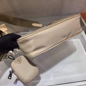 Prada с коробкой Новая модель нейлоновой сумки Hobo для ношения