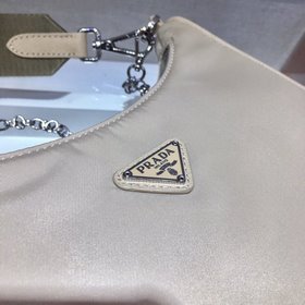 Prada с коробкой Новая модель нейлоновой сумки Hobo для ношения
