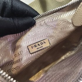 Prada с коробкой Новая модель нейлоновой сумки Hobo для ношения 