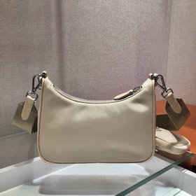 Prada с коробкой Новая модель нейлоновой сумки Hobo для ношения 