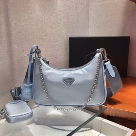 Prada с коробкой, новая модель нейлоновой сумки Hobo от Prada Се