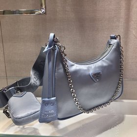 Prada с коробкой, новая модель нейлоновой сумки Hobo от Prada Се