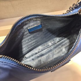 Prada с коробкой Новая модель нейлоновой сумки Hobo для ношения