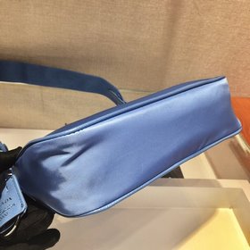 Prada с коробкой Новая модель нейлоновой сумки Hobo для ношения