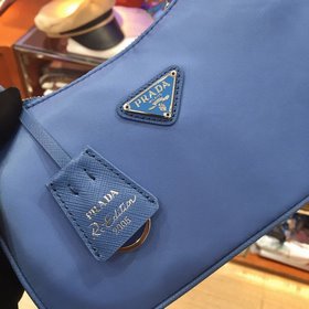 Prada с коробкой Новая модель нейлоновой сумки Hobo для ношения 