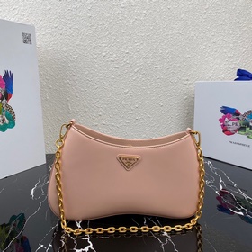 PRADA Новая сумка под мышку Модель： 1BC148 Подержанная сумка под