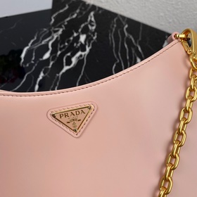 PRADA Новая сумка под мышку Модель： 1BC148 Подержанная сумка под