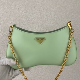 PRADA Новая модель сумки под мышку, артикул： 1BC148, подержанная 