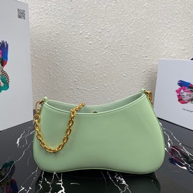 PRADA Новая модель сумки под мышку, артикул： 1BC148, подержанная