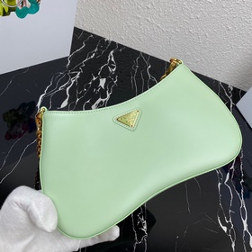 PRADA Новая модель сумки под мышку, артикул： 1BC148, подержанная 