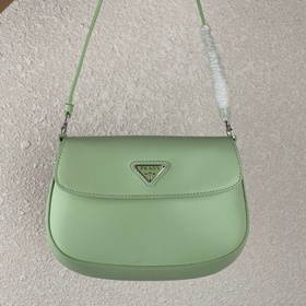 PRADA Новейшая женская сумка под мышку Модель： 1BD311 Изготовлен