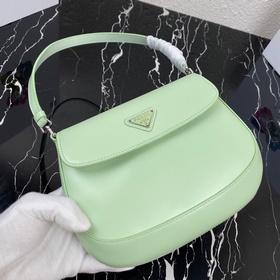 PRADA Новейшая женская сумка под мышку Модель： 1BD311 Изготовлен