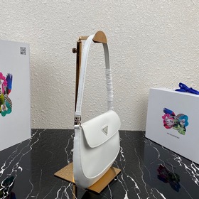 PRADA Новейшая модель женской сумки под мышку, артикул： 1BD311 Из