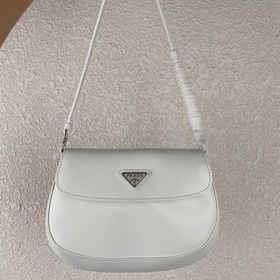 PRADA Новейшая модель женской сумки под мышку, артикул： 1BD311 Из