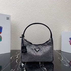 Prada Сверкающая сумка Hobo под мышку Новый номер модели： 1NE515