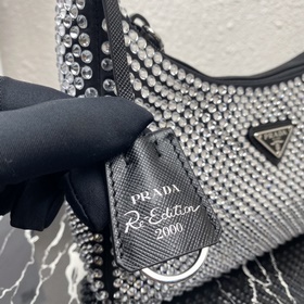 Prada Сверкающая сумка Hobo под мышку Новый номер модели： 1NE515