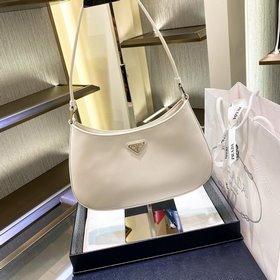 Новая сумка Prada Hobo из гладкой телячьей кожи Сумки под мышку 