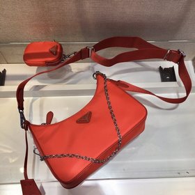 Prada с коробкой Новая модель нейлоновой сумки Hobo для ношения