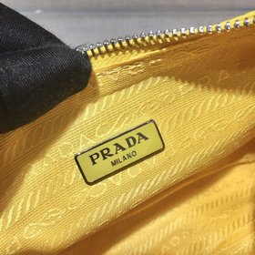 Prada с коробкой Новая модель нейлоновой сумки Hobo для ношения