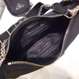 Prada с коробкой Новая модель нейлоновой сумки Hobo для ношения