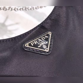 Prada с коробкой Новая модель нейлоновой сумки Hobo для ношения 
