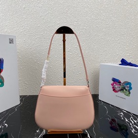 Новейшая женская сумка Prada под мышку, модель： 1BD311 Изготовлен