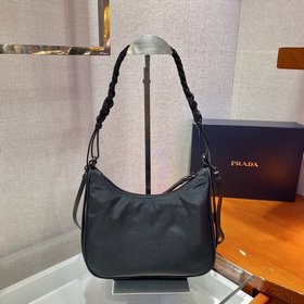 Prada Осенне-зимняя коллекция Артикул： 1BC123 Новая сумка из пле