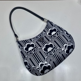 Prada  Тканая сумка с подмышечным ремнем Модель： 1BC499 Сумка ч