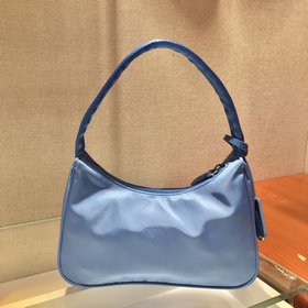 Prada  Улучшенная версия сумки Hobo  Артикул： 1NE515 Сумка в фо