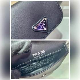 Prada Новая сумка на пояс Новые аксессуары Элементы этой неболь